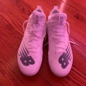 NEW BALANCE WHITE CLEATS